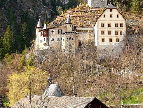 Schloss Fernstein Foto Wikipedia Giwi